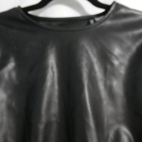DIVIDED H&M | medium | Black Laced Detail Top | Puff Sleeve NWOT - Picture 3 of 16